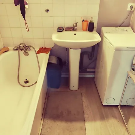 Comme Chez Vous ! בית אירוח אמיינס